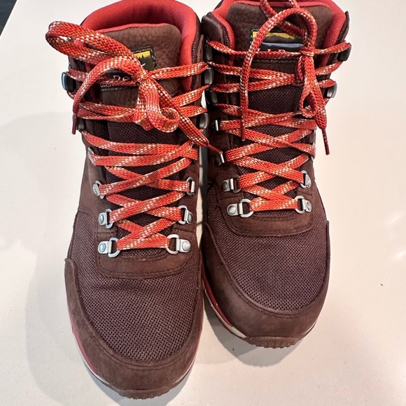 L.L. Bean Men's Mountain Classic Insulated Hiking Boots - Picture 1 of 6